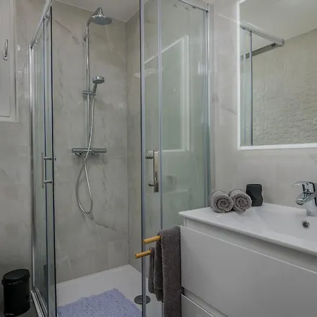 Deluxe Apartamento Vantacici