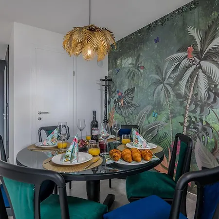 Deluxe Apartamento *